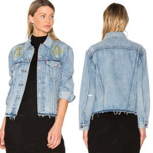 NWT LEVI'S Boyfriend Distressed Embroidered Jean Jacket S